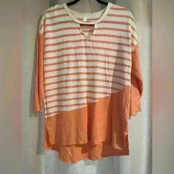 Women’s Orange C Active Quarter Sleeve Top - Picture 1 of 5